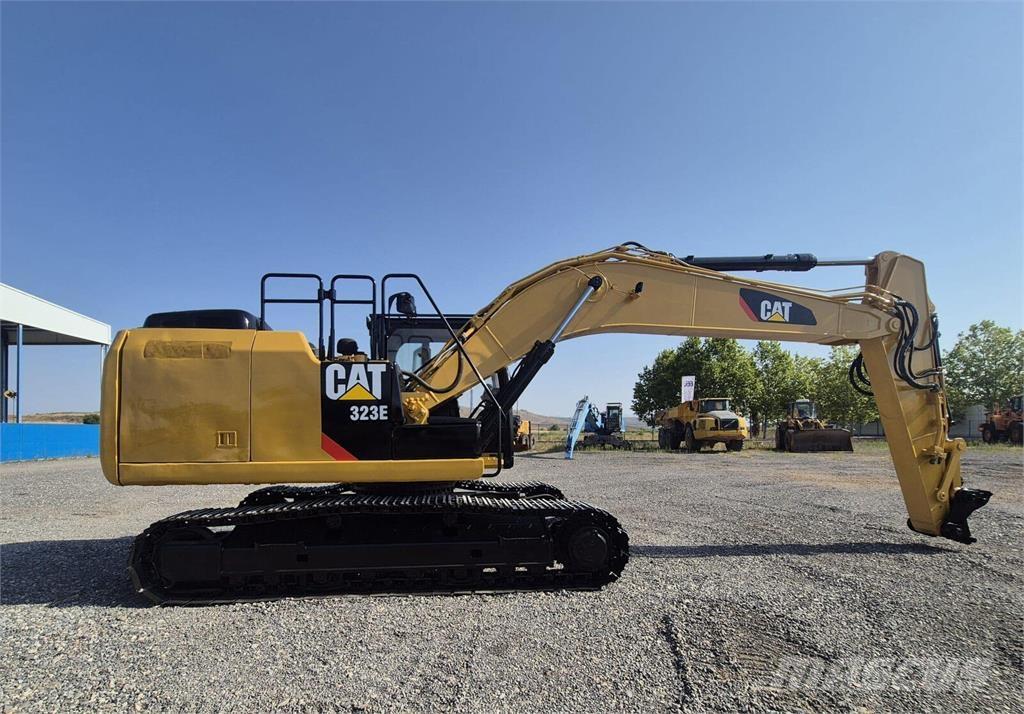 CAT 323ELN Bandgrävare
