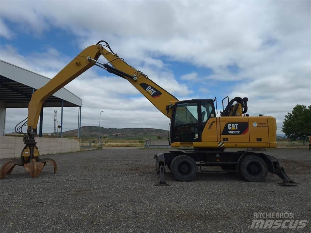 CAT MH3022 Hjulgrävare