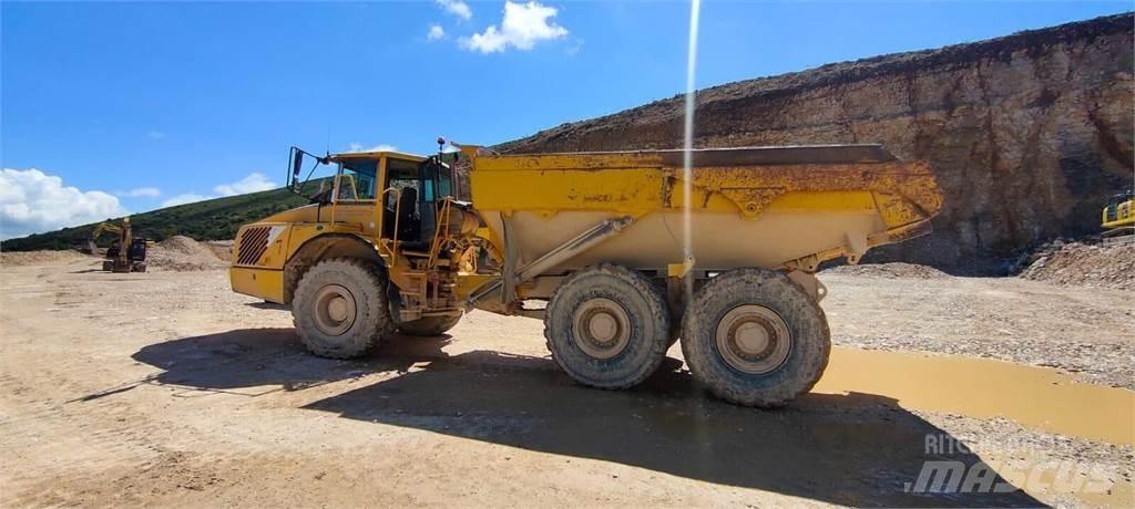 Volvo A35D Midjestyrd dumper