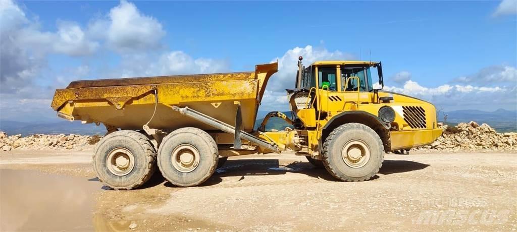 Volvo A35D Midjestyrd dumper