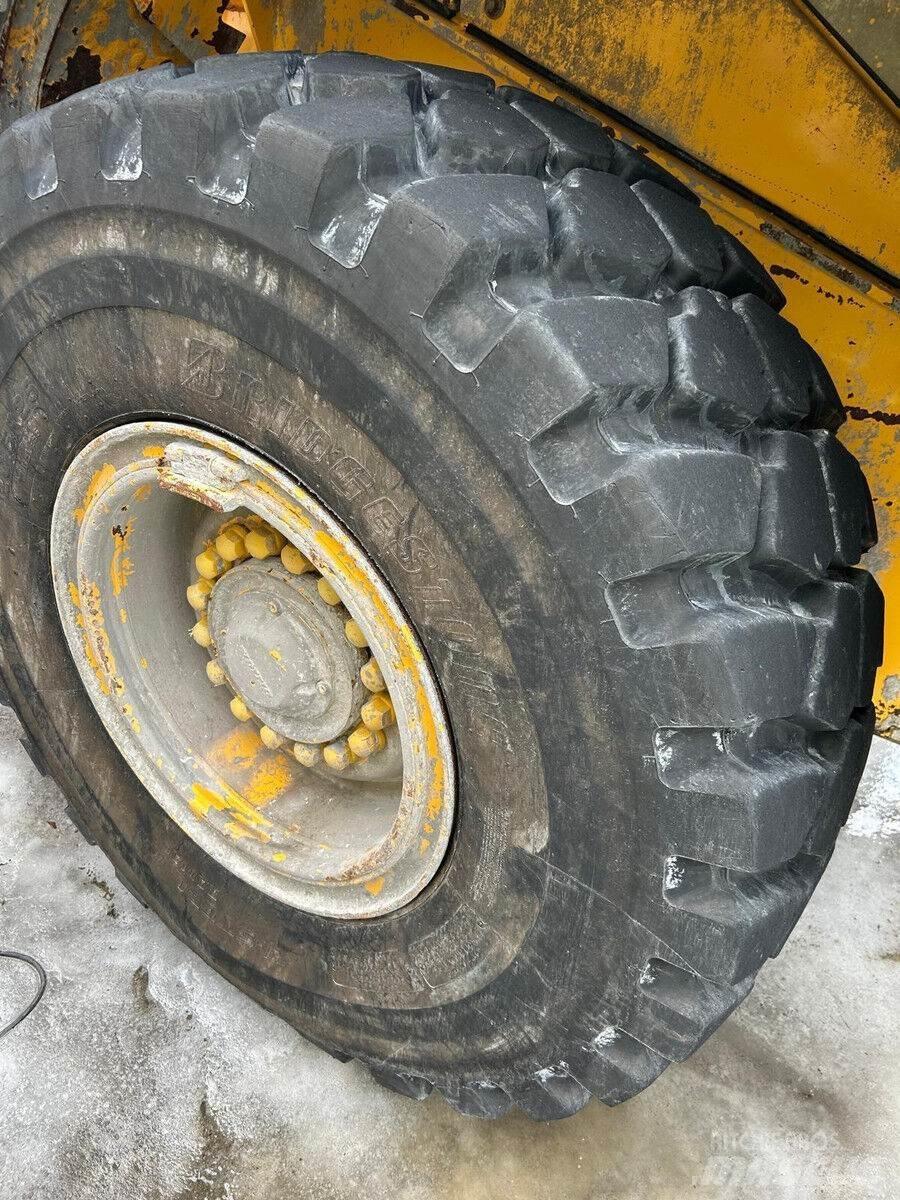 Volvo L90E Bandgrävare
