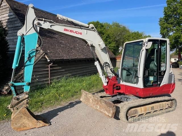 Takeuchi TB250 Midigrävmaskiner 7t - 12t