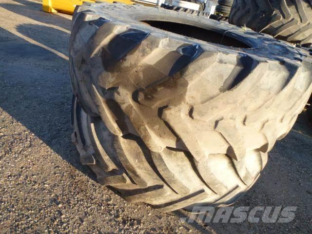  650/85X38 Däck, hjul och fälgar