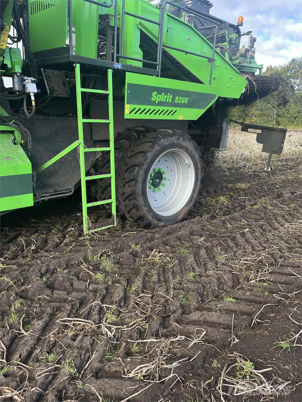 AVR 9200 CR Potatisupptagare och potatisgrävare