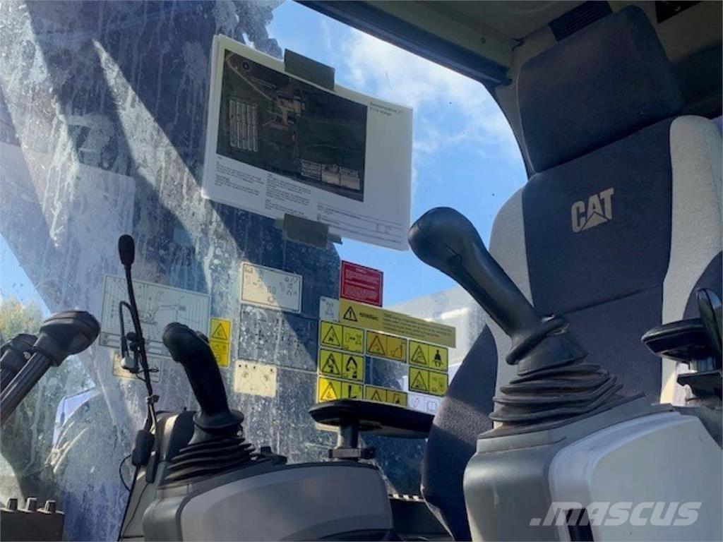 CAT 325F Bandgrävare