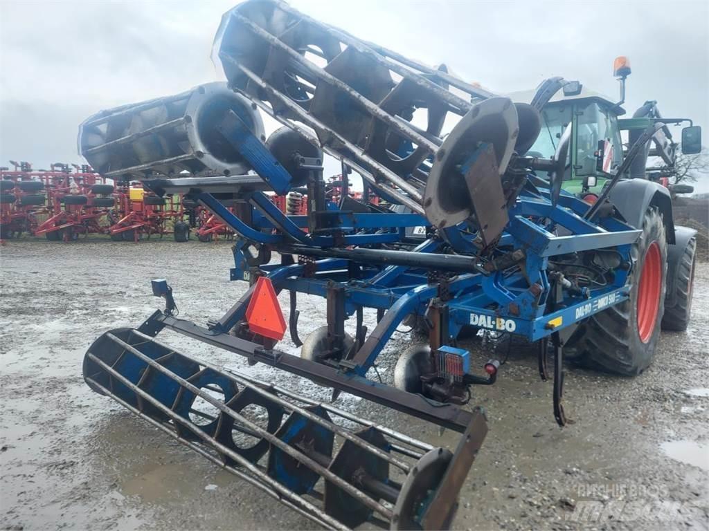 Dal-Bo Dinco 560 Harvar