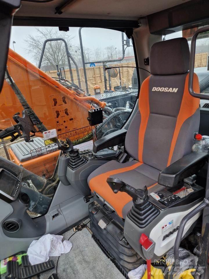 Doosan 255-5 Bandgrävare