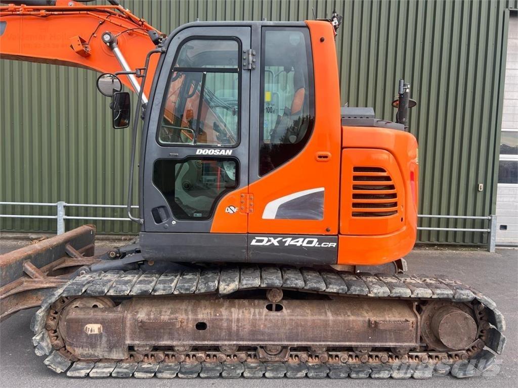 Doosan DX140LCR-5 Bandgrävare