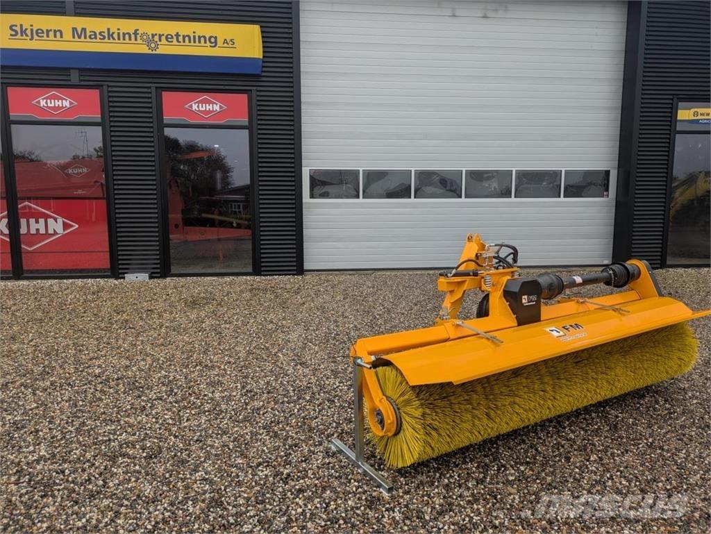 FM MF 275 Borstar & borstskopor