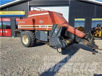 Hesston 4860S Fyrkantspressar