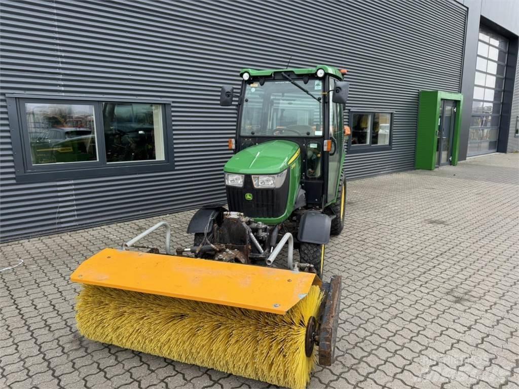 John Deere 2036R Kompakttraktorer