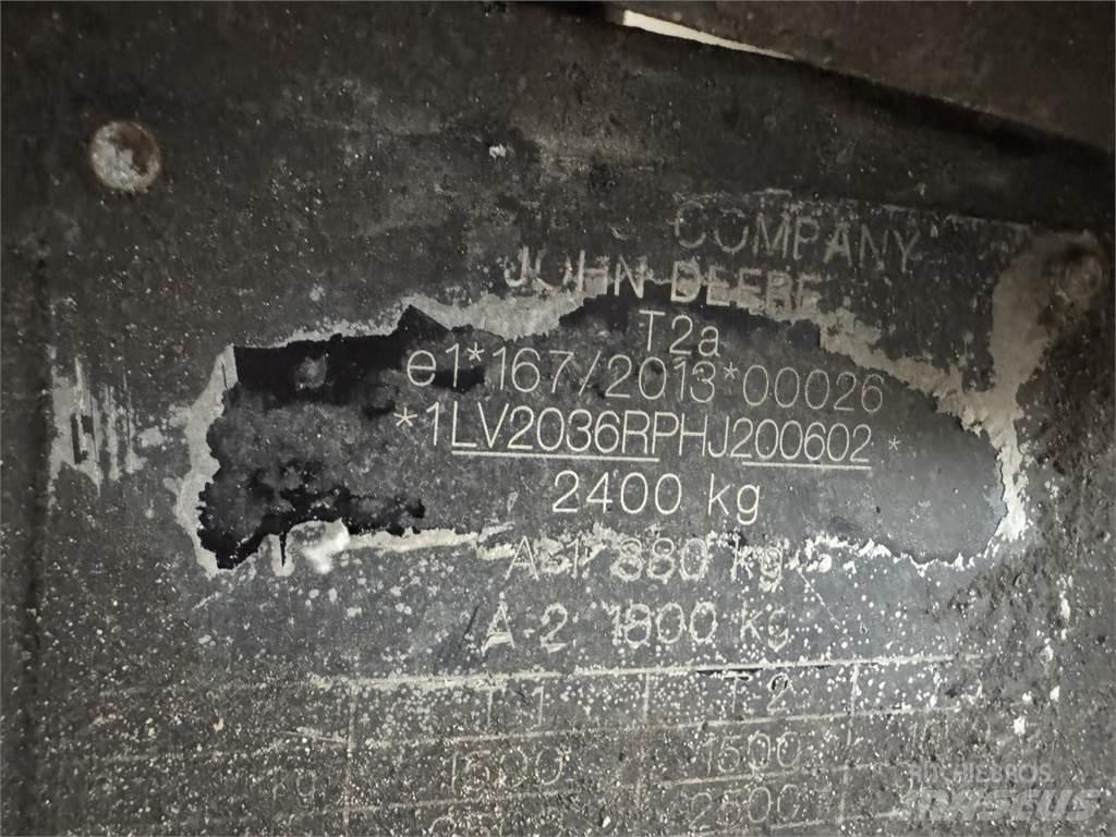 John Deere 2036R Kompakttraktorer