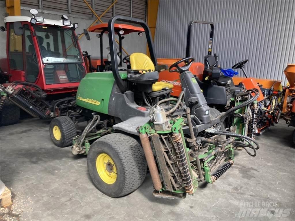 John Deere 3235C Fairway-gräsklippare