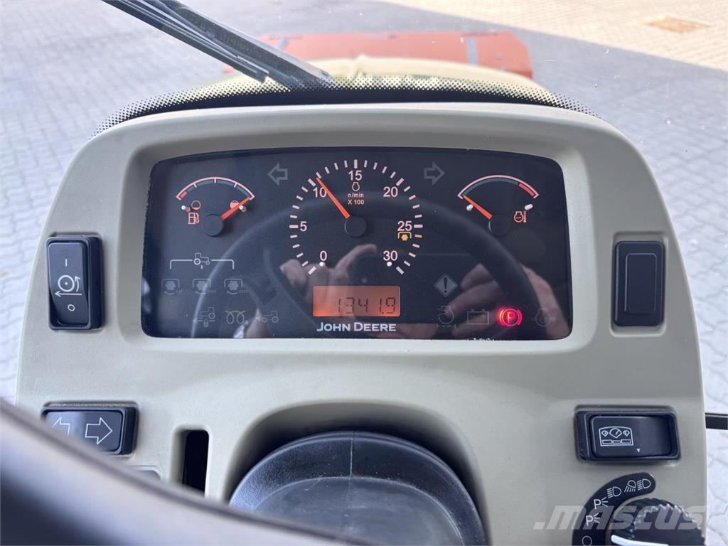 John Deere 3720 Kompakttraktorer