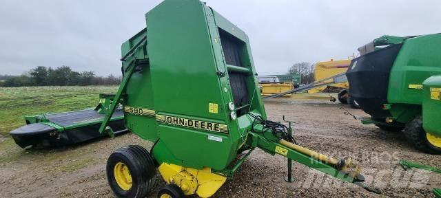 John Deere 590 Rundbalspressar