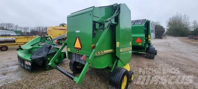John Deere 590 Rundbalspressar