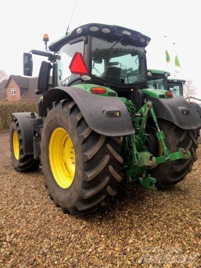 John Deere 6250R Traktorer