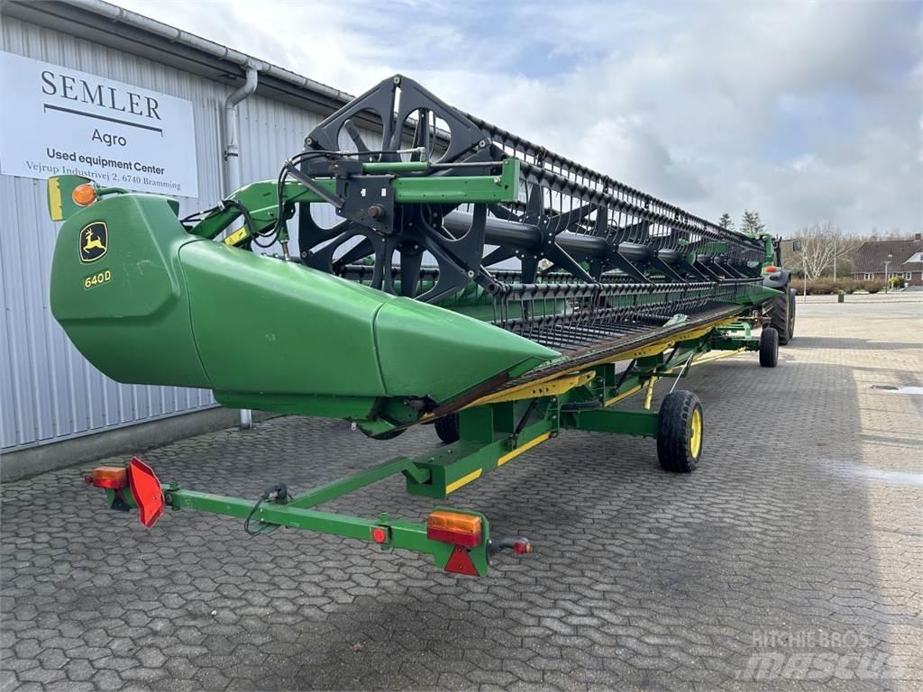 John Deere 640D Skärbord