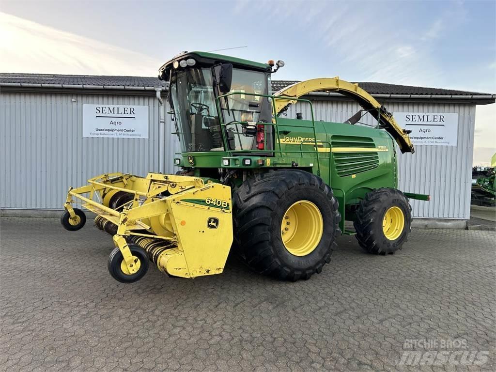 John Deere 7700 Fälthackar