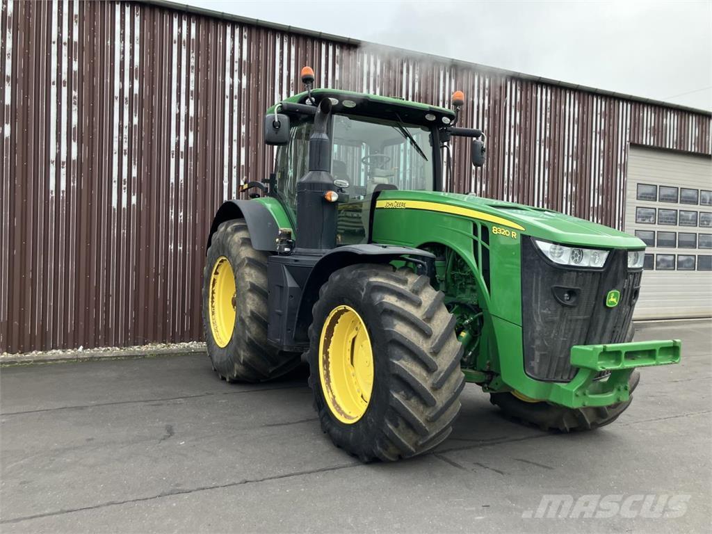John Deere 8320R Traktorer