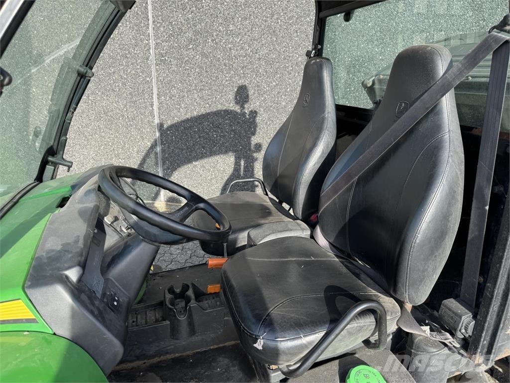 John Deere 855D UTV:er
