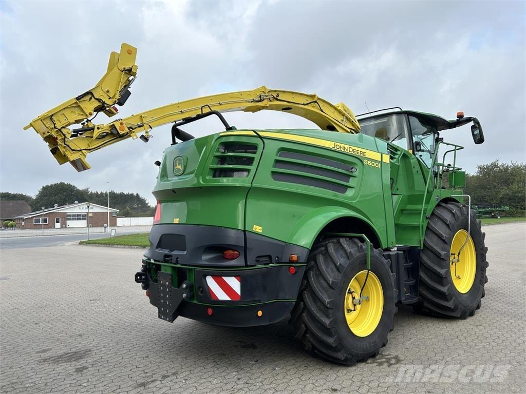John Deere 8600I Fälthackar