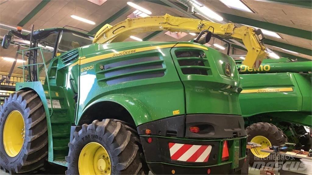 John Deere 8700 Fälthackar