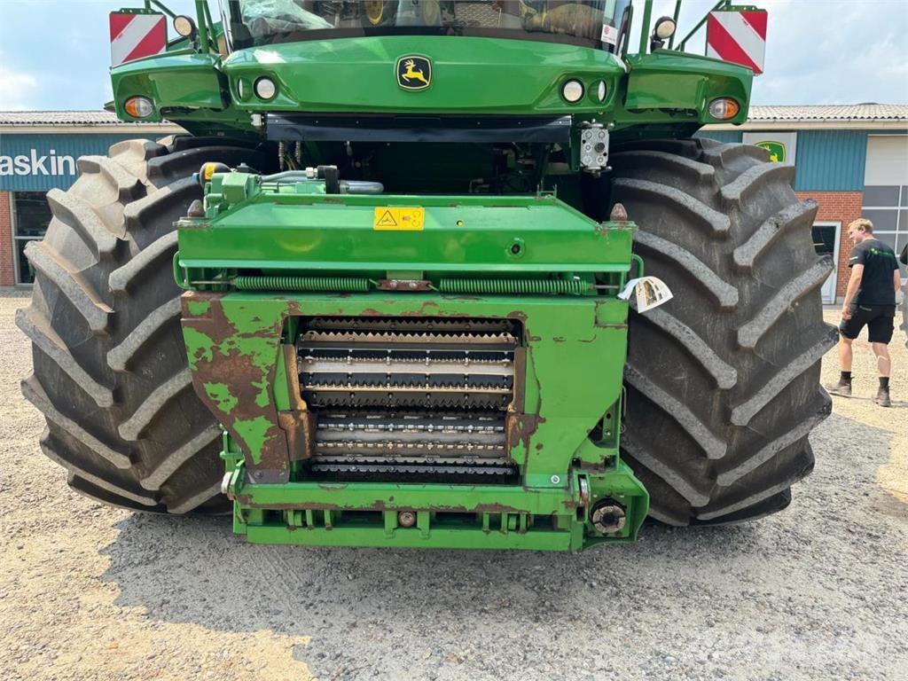John Deere 8700 Fälthackar