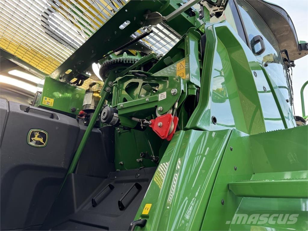 John Deere 9800 Fälthackar