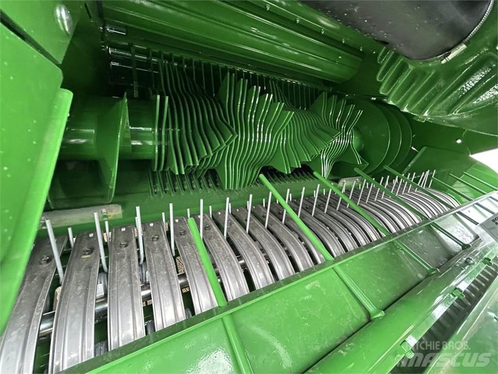 John Deere C441R Rundbalspressar