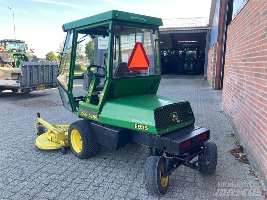 John Deere F935 Kompakttraktorer