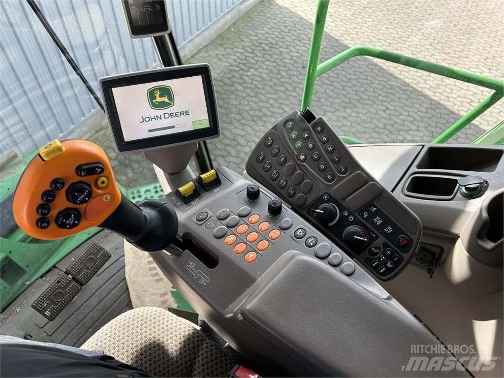 John Deere S690 Skördetröskor