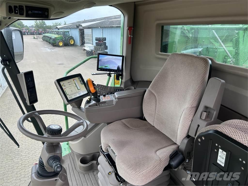 John Deere S690 Skördetröskor