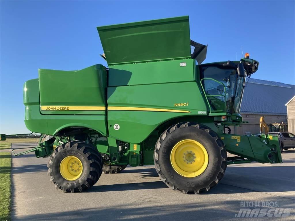 John Deere S690I Skördetröskor