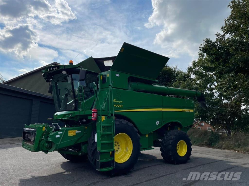 John Deere S790 Skördetröskor