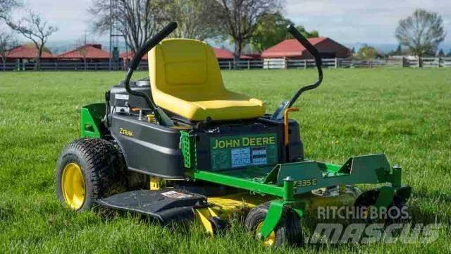 John Deere Z315E Kompakttraktorer