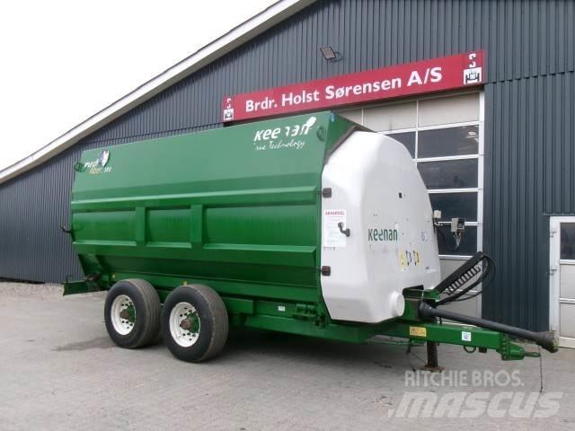 Keenan MF380 Fodervagnar