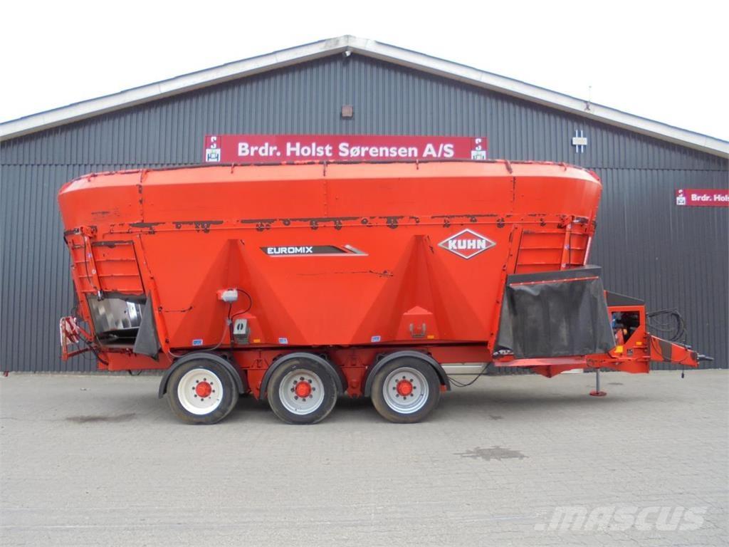 Kuhn 45.3 DL Fodervagnar