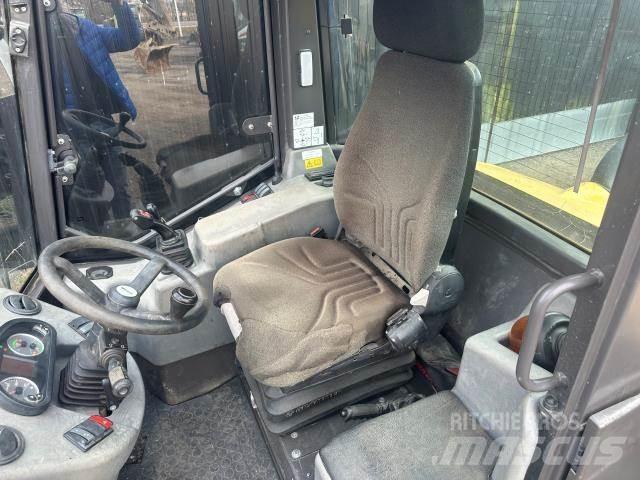 Mecalac AX700 Hjullastare