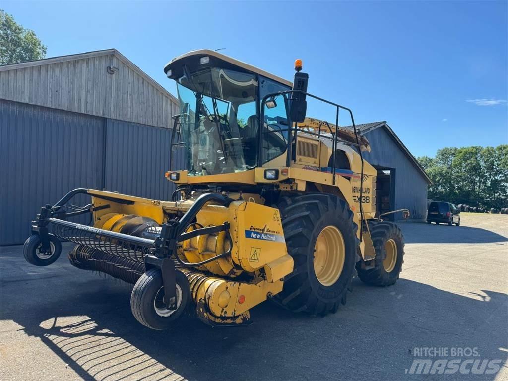 New Holland FX38 Fälthackar