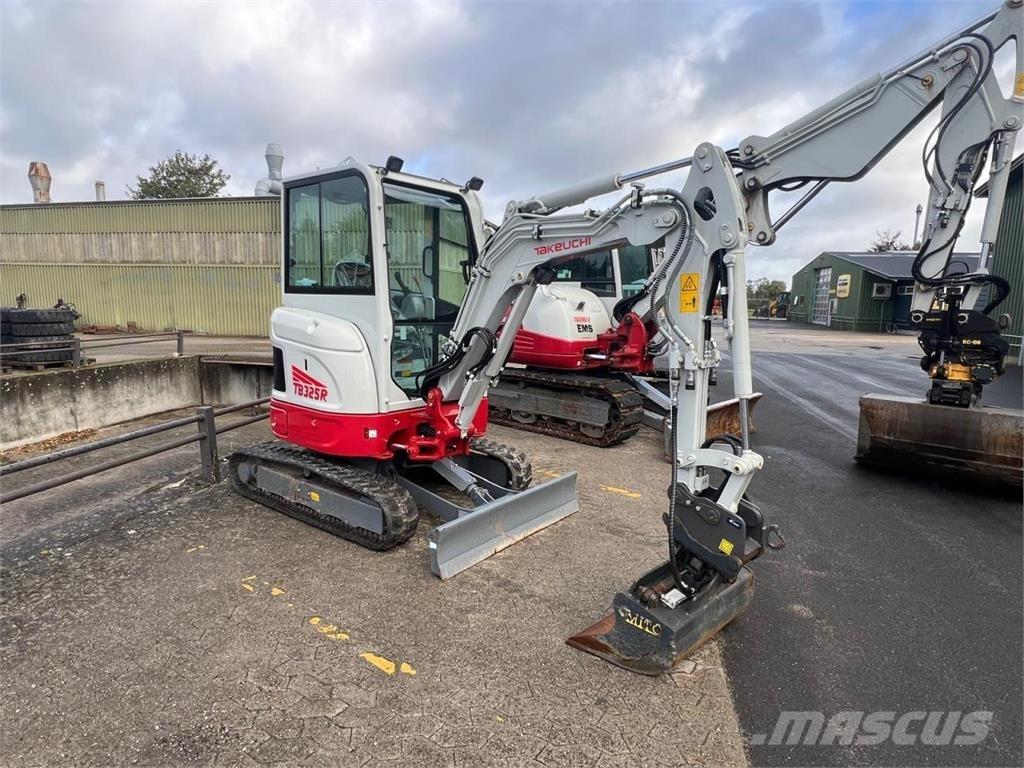 Takeuchi TB325R Minigrävare < 7t