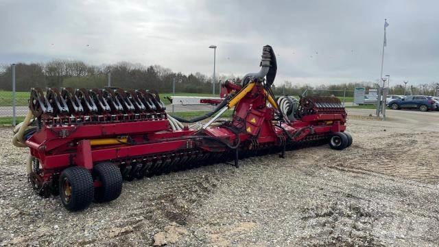 Vredo 12 Gödselsprutor