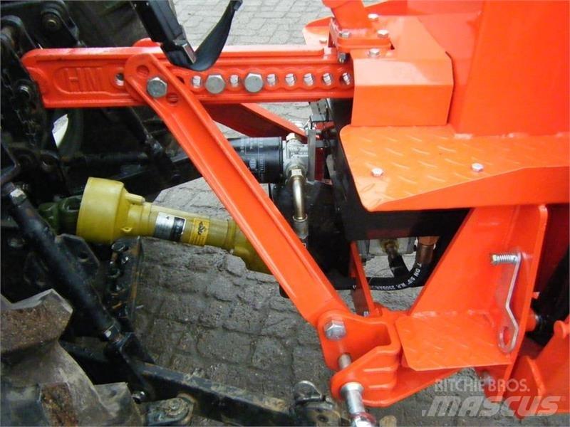  - - -  grave arm Skopor