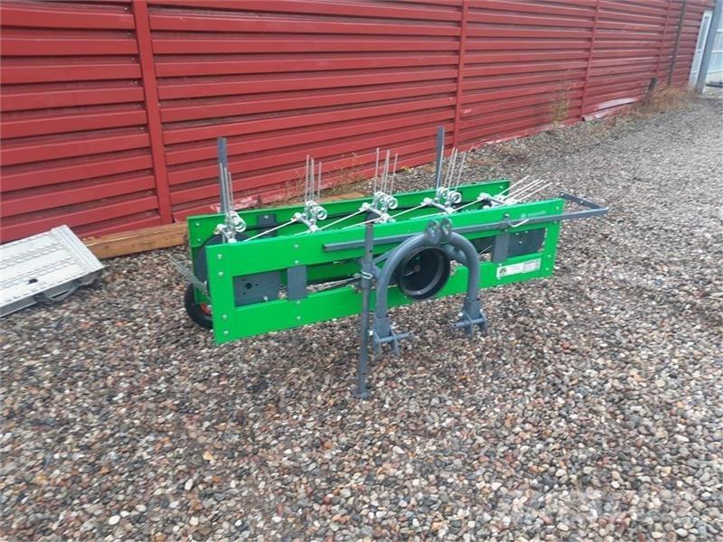  - - - HØ VENDER Kompakttraktor-tillbehör