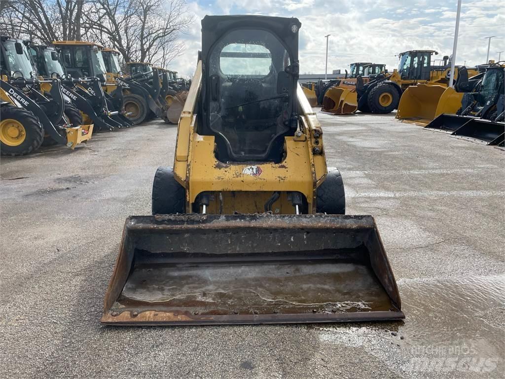 CAT 262D3 Kompaktlastare