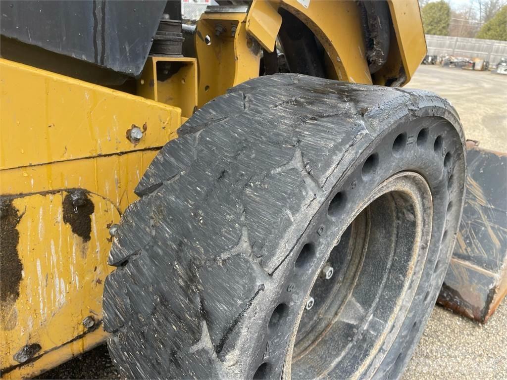 CAT 262D3 Kompaktlastare