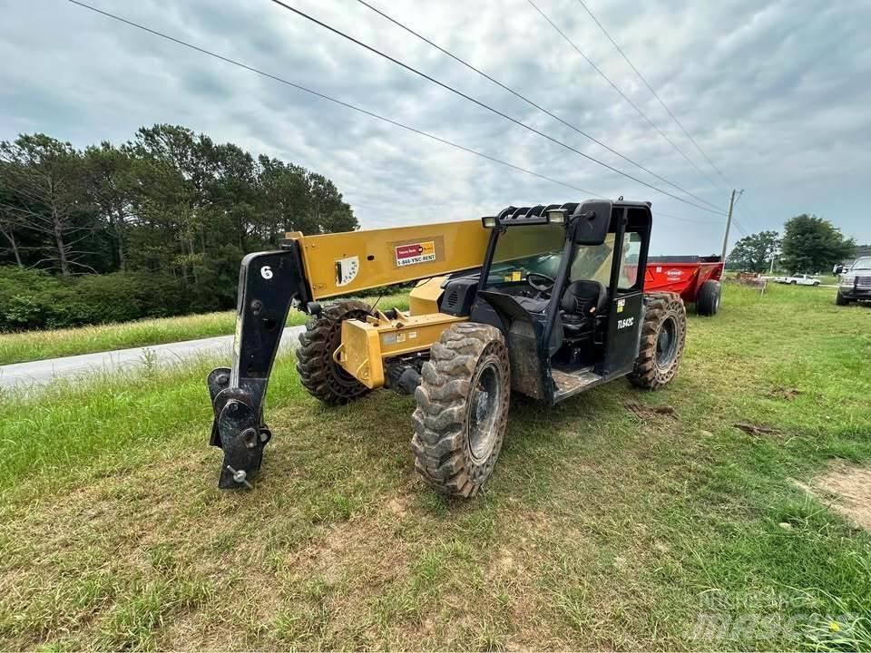 CAT TL642C Teleskoplastare