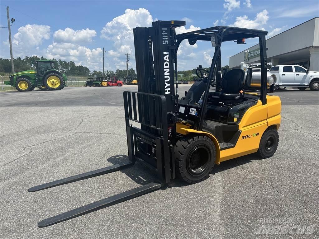 Hyundai 30L-9A Övriga motviktstruckar