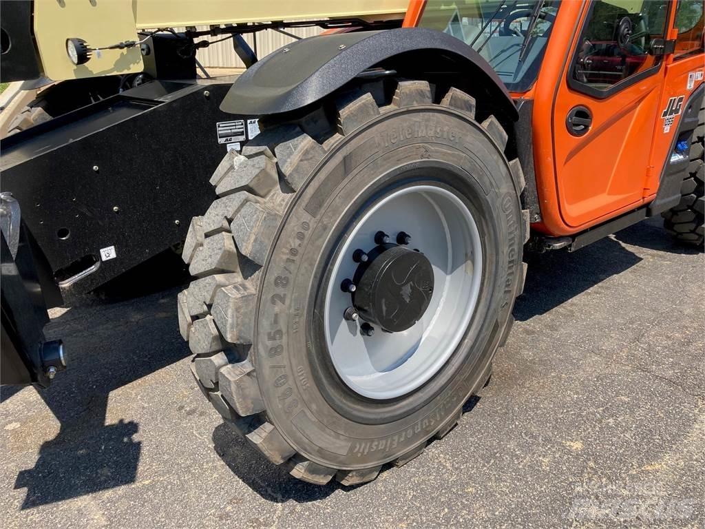 JLG 1055 Teleskoplastare