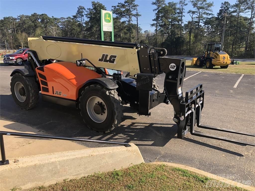 JLG 1255 Teleskoplastare